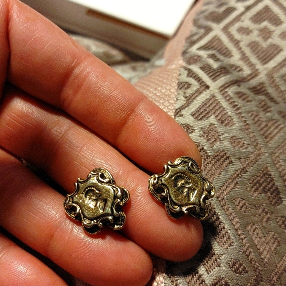 SPARTAN VINTAGE CLIP EARRINGS